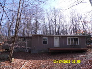 2 Chipmunk Ct, Hawley PA  18428-8288 exterior