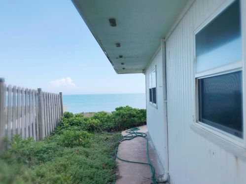 9556 Doubloon Dr, Vero Beach, FL 32963-5601