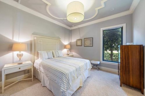 29006 Blaisdell Dr, Naples FL  34119-0930 exterior