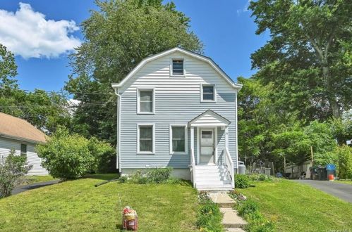 31 Fairfax Ave, Middletown, NY 10940-3405