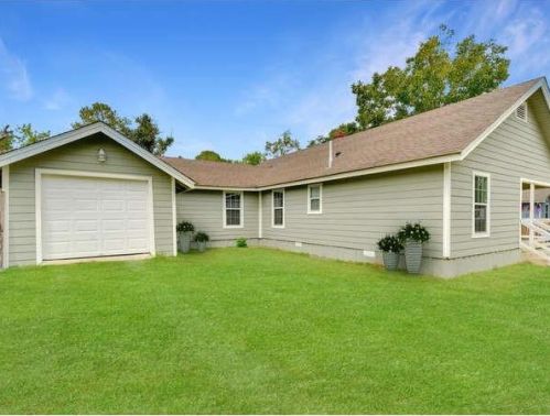 442 Davilla Ave, Rockdale TX  76567-2934 exterior
