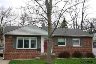 5613 Oak St, Omaha, NE 68106-3022