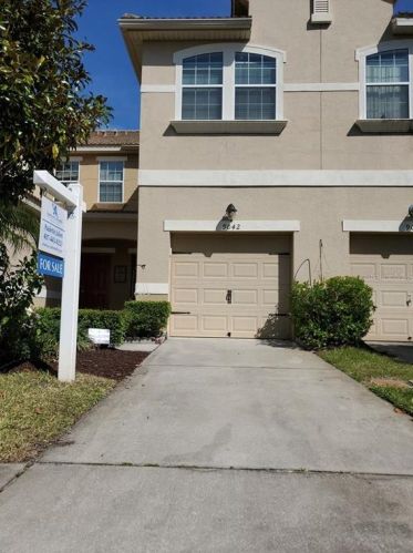 9042 Shepton St, Orlando, FL 32825-3705