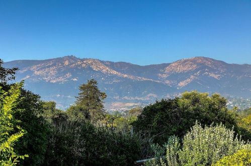 1040 Veronica Springs Rd, Santa Barbara CA  93105-4532 exterior
