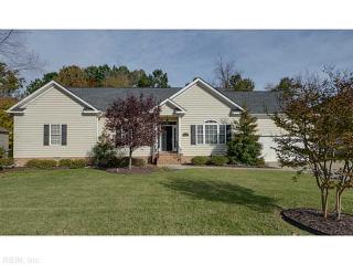 1118 Dare Rd, Yorktown VA  23692-3615 exterior