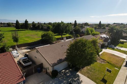 10717 Anacostia Way, Bakersfield CA 93311-3203 exterior