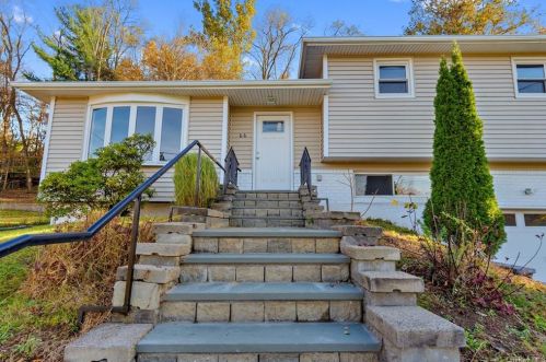 66 Parkview Rd, Elmsford, NY 10523-3809