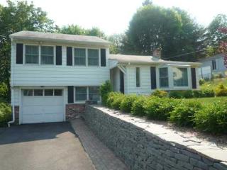 32 Heidt Ave, Middletown, NY 10940-6521