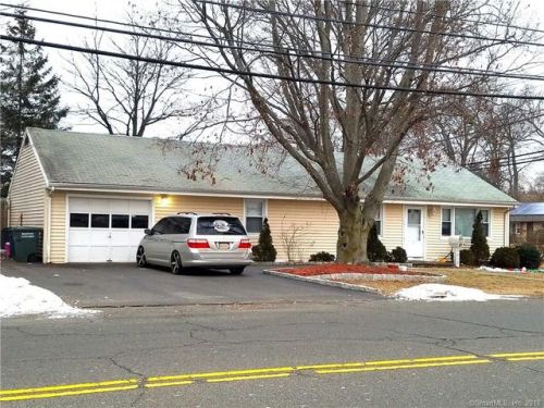 4015 Madison Ave, Bridgeport, CT 06606-1115