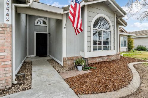 15530 Lottie Way, Lathrop CA  95330-9475 exterior