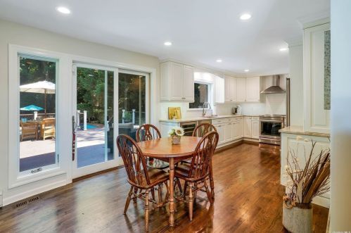 10 Deauville Ct, Northport NY  11768-2156 exterior