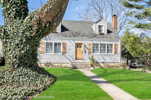 315 Conover Pl, Tinton Falls, NJ 07701-6116