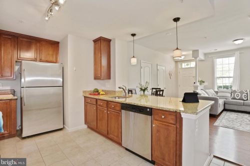 19179 Winmeade Dr, Leesburg VA  20176-6514 exterior