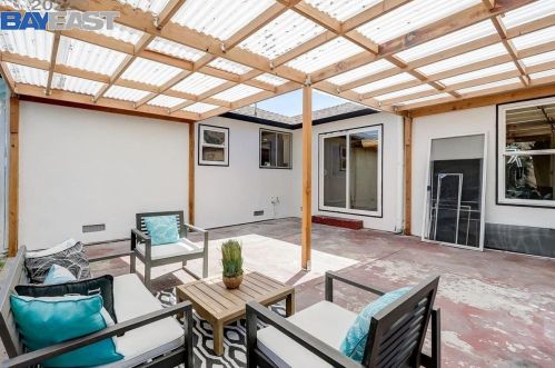 1513 142nd Ave, San Leandro CA  94578-1707 exterior