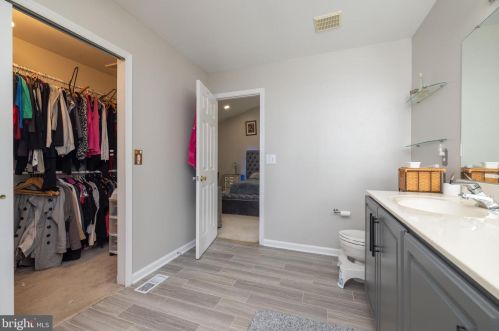 6 Chapman Ln, Bear DE  19701-6364 exterior