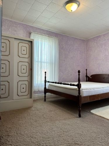 317 Lincoln Ave, Grove City PA  16127-1839 exterior