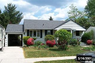 43 Fordham Rd, Hicksville NY  11801-6058 exterior