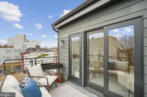 1733 Independence Ave, Washington DC  20003-1637 exterior