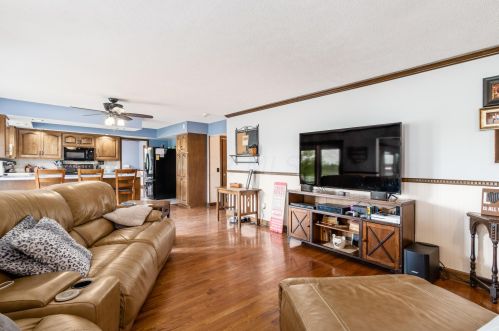 1320 Old Springfield Rd, London OH  43140-9202 exterior