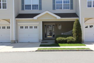26 Witherspoon Ct, Morristown NJ  07960-2733 exterior