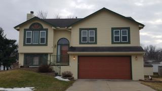 1011 Henderson Pl, Indianola, IA 50125-1588