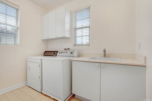 24613 Garland Dr, Santa Clarita CA  91355-4962 exterior