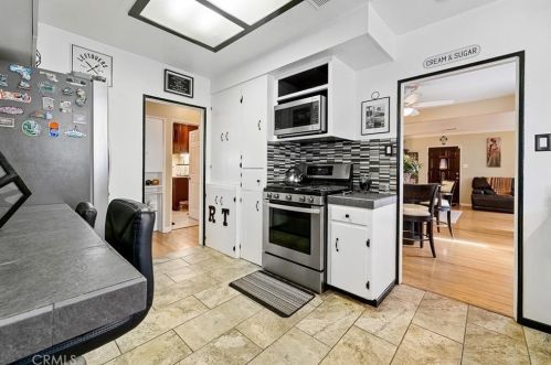 3160 Sierra Way, San Bernardino CA  92405-2543 exterior