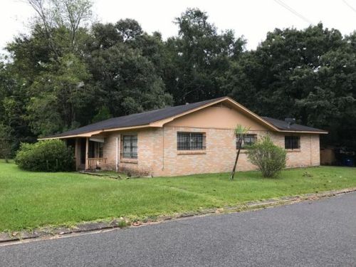1044 Rock St, Deridder, LA 70634-5246