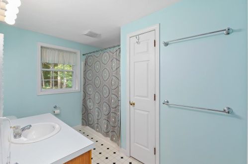 17 Meetinghouse Rd, Keene NH  03431-2065 exterior