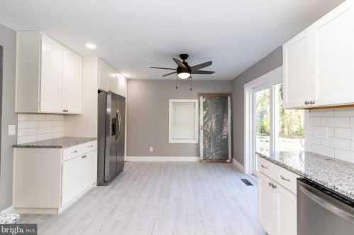 511 4th St, Laurel DE  19956-1506 exterior