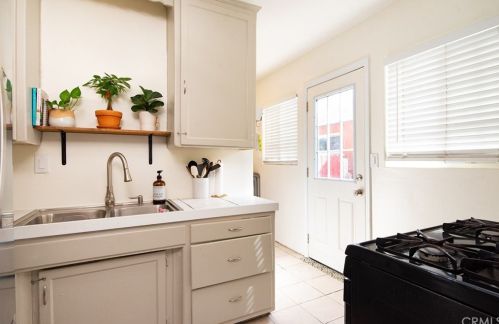 4518 Paramount Blvd, Pico Rivera CA  90660-1915 exterior