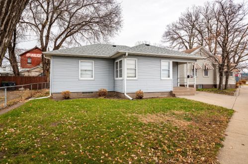 1325 South Ave, La Crosse, WI 54601-5320