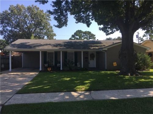 673 Fairlawn Dr, Gretna, LA 70056-4018