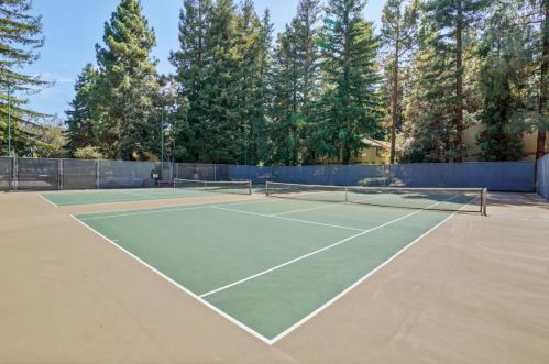 505 Cypress Point Dr, Mountain View CA  94043-4864 exterior