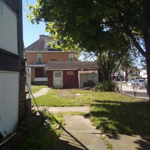 301 Green St, South Connellsville, PA 15425-4107