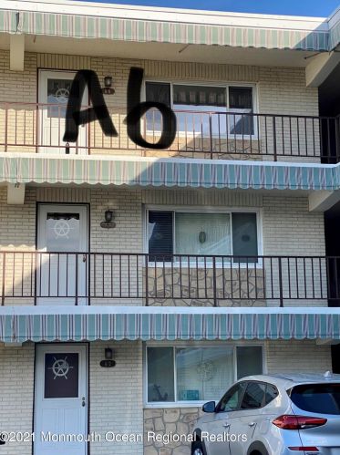 47 Fremont Ave, Pelican Island NJ  08751-2146 exterior