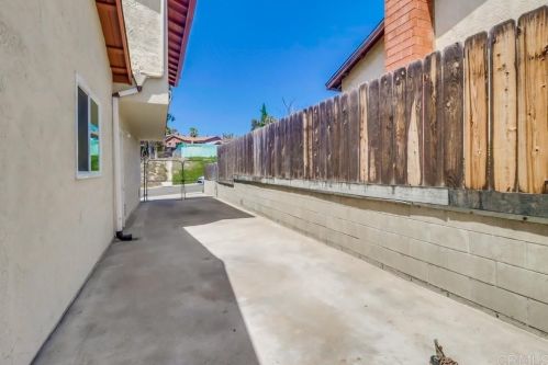 933 Dimarino St, San Diego CA 92114-3024 exterior