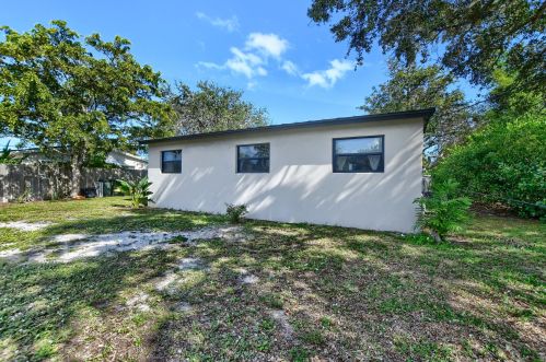 1646 3rd Ave, Delray Beach FL  33444-4117 exterior