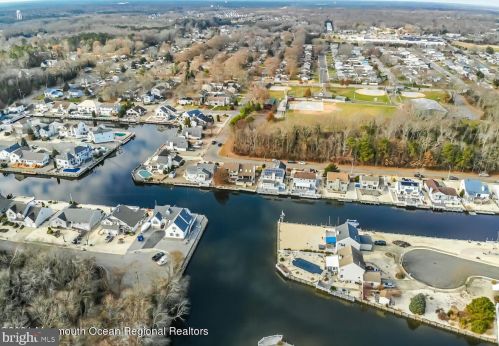 74 Moorage Ave, Berkeley Township NJ 08721-1836 exterior