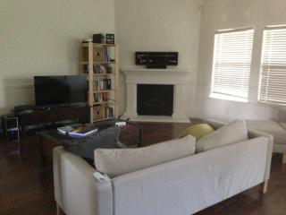 1548 Muscat Pl, Hanford CA  93230-8113 exterior