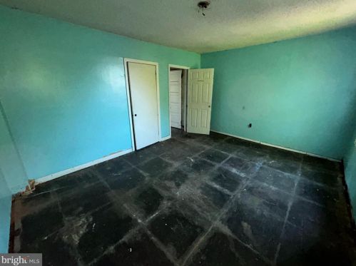 215 Perry St, Trenton NJ  08618-3925 exterior