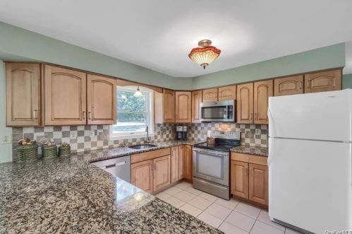 1 Overlook Dr, Washingtonville NY  10992-1041 exterior