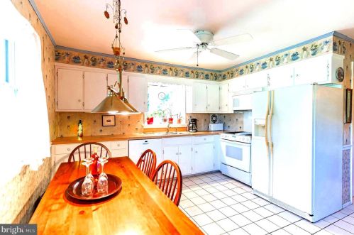 623 Crescent Ave, Lansdale PA 19446-3203 exterior