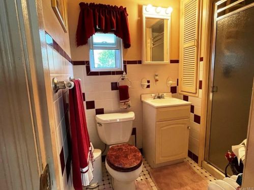 311 Rich Ave, Mount Vernon NY  10552-3010 exterior