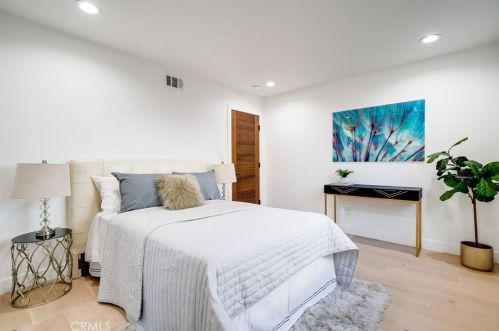 3811 Karen Lynn Dr, Glendale CA  91206-1219 exterior