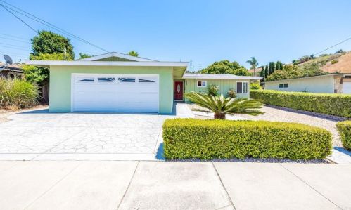 3417 Las Vegas Dr, Oceanside, CA 92054-3830