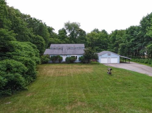 16 Fordway Rd, Raymond NH  03077-2459 exterior