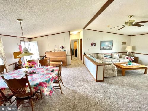 209 Persimmon Cir, Dover DE  19901-2535 exterior