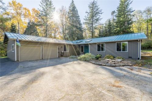 6323 Malloy Rd, Ferndale, WA 98248-9355
