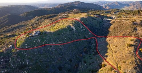 10956 Calle Oro Verde, Valley Center CA  92082-4201 exterior